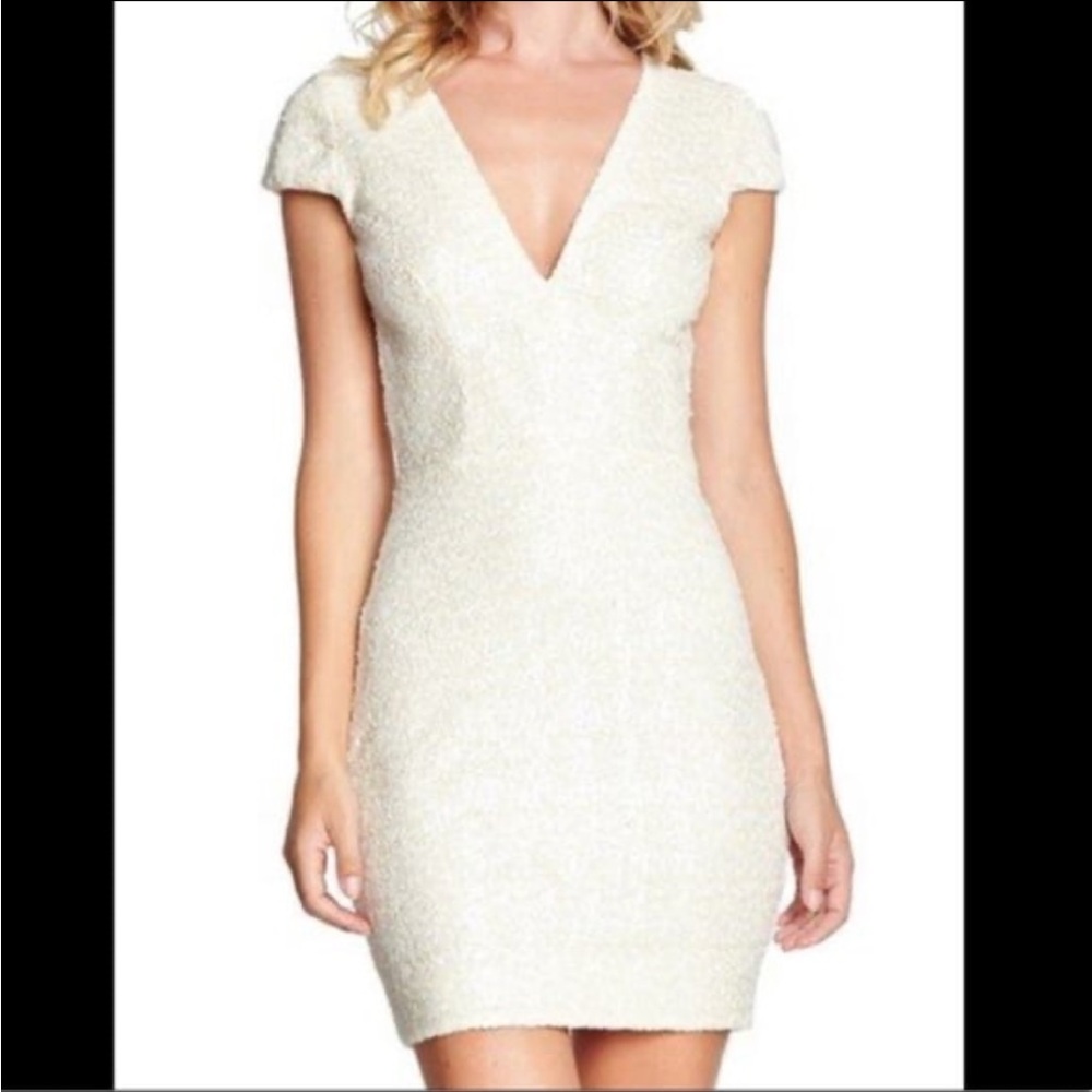 NWOT Dress the Population Zoe white cocktail V-neck wedding sequin mini dress L